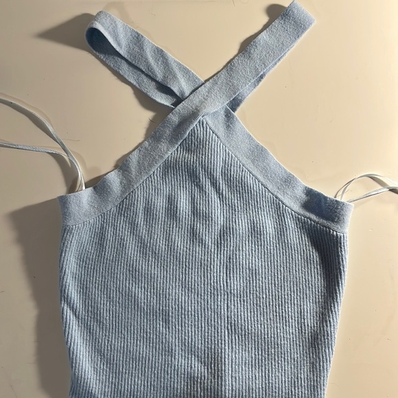 Light blue crossover tank - Picture 2 of 3